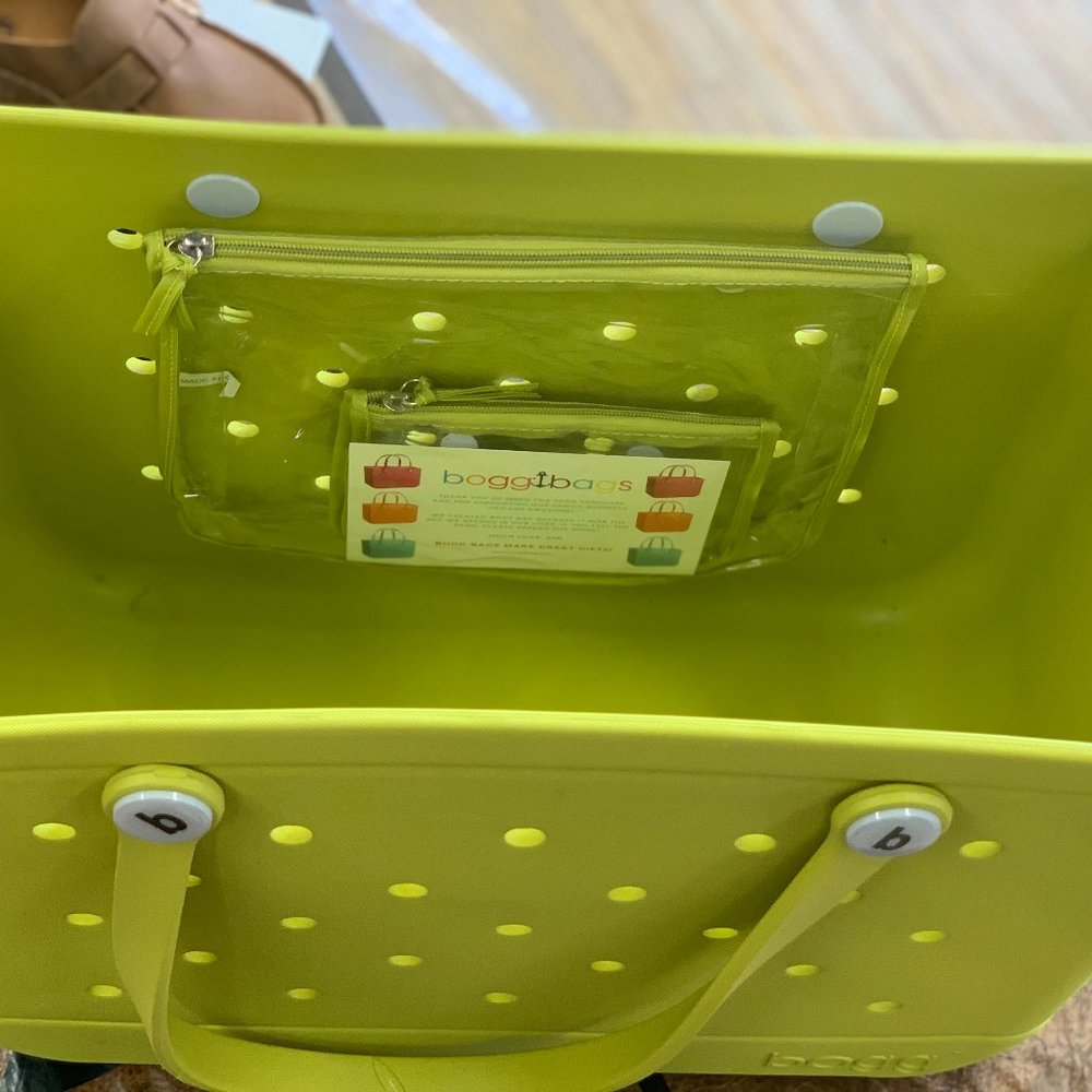 NWT Bogg Bag Original - Green Apple - Picture 3 of 3